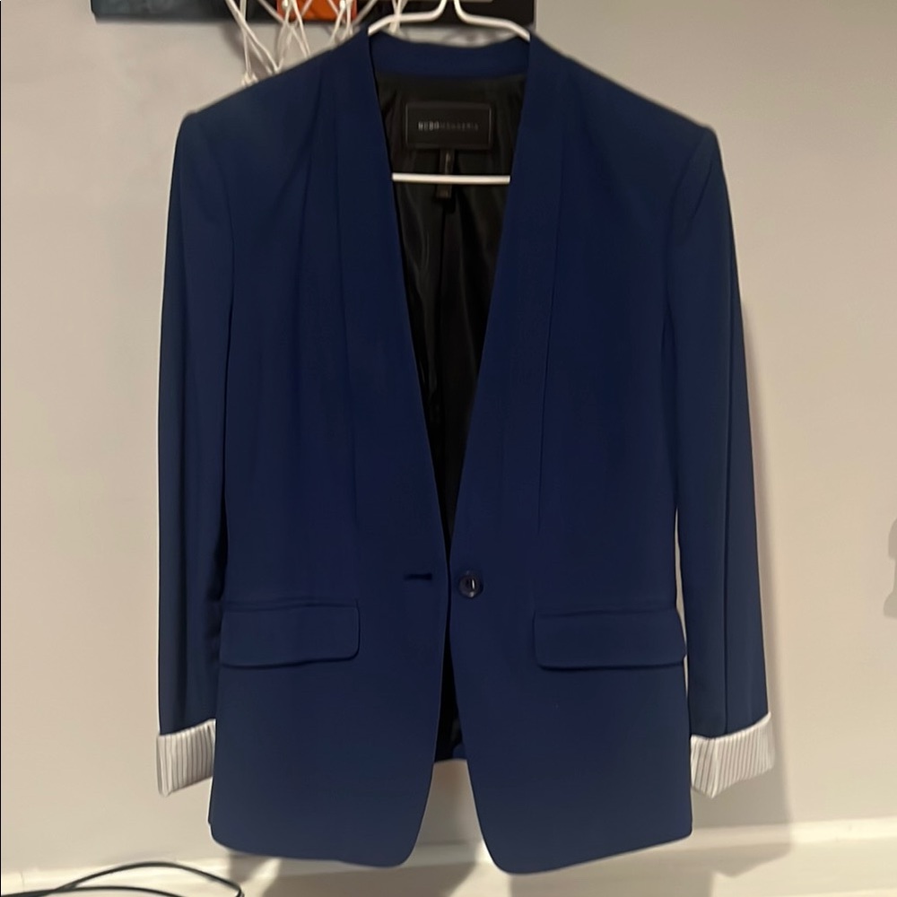 BCBGMaxAzria Blue Blazer Classic Cut Suit Jacket